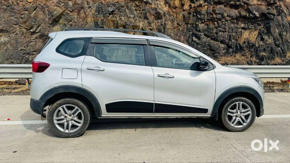 Renault Triber Rxz, 2022, Petrol