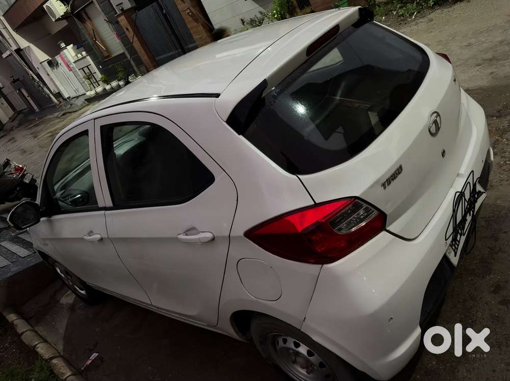 Tata Tiago Petrol 2018