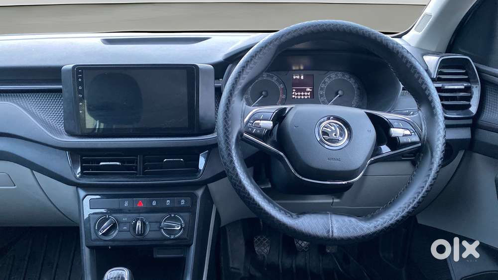 Skoda Kushaq 1.0 Tsi Active, 2022, Petrol