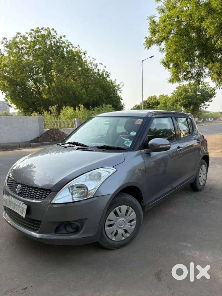 Maruti Suzuki Swift Vxi 1.2 Abs Bs-iv, 2013, Petrol