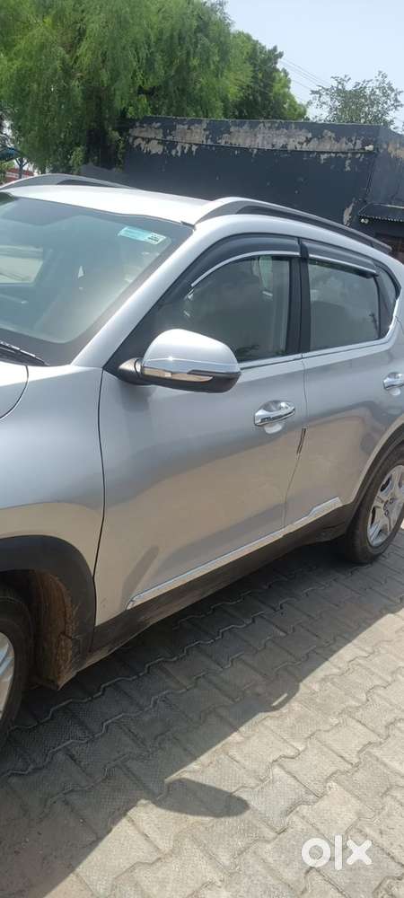 Kia Sonet Petrol 2023