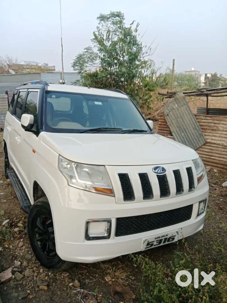 Mahindra Tuv 300 2015 Diesel 85000 Km Driven