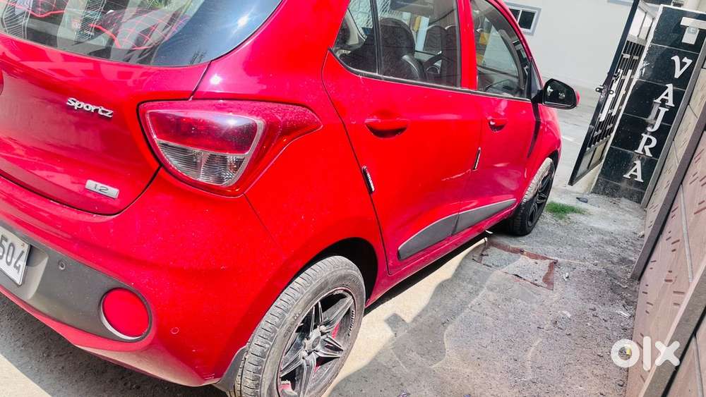 Well Maintained Grand I10  16500 Km Driven  2020 Sportz