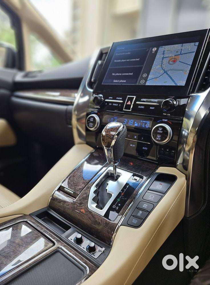 Toyota Vellfire 2.5 Executive Lounge, 2020, Diesel