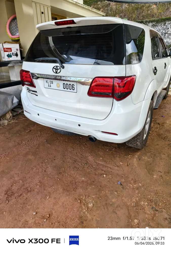 Toyota Fortuner 2011