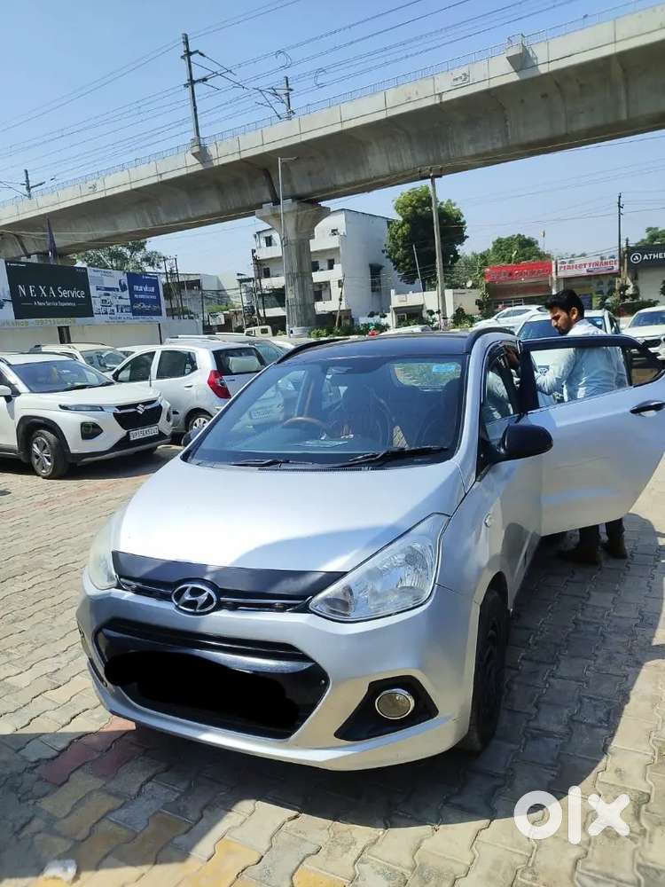 Hyundai Grand I10 (2017) Magna &ndash; Cng, Touchscreen, Premium Leath