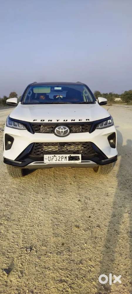 Toyota Fortuner Legender