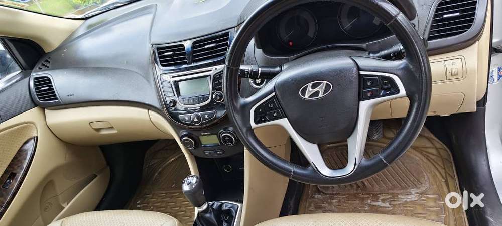 Hyundai Verna 1.6 Sx (o) Vtvt, 2011, Petrol