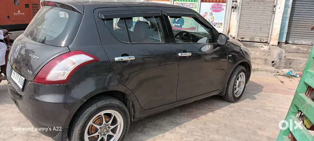 Maruti Suzuki Swift 2017 Diesel 100000 Km Driven
