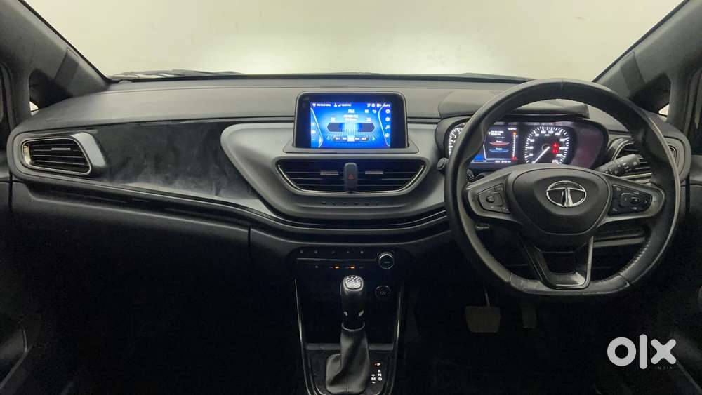 Tata Altroz 1.2 Xza Plus Dark Edition Dct, 2023, Petrol