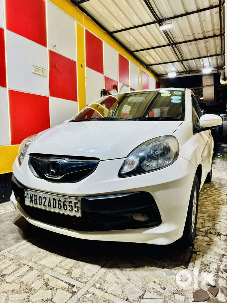 Honda Brio V Mt, 2013, Petrol