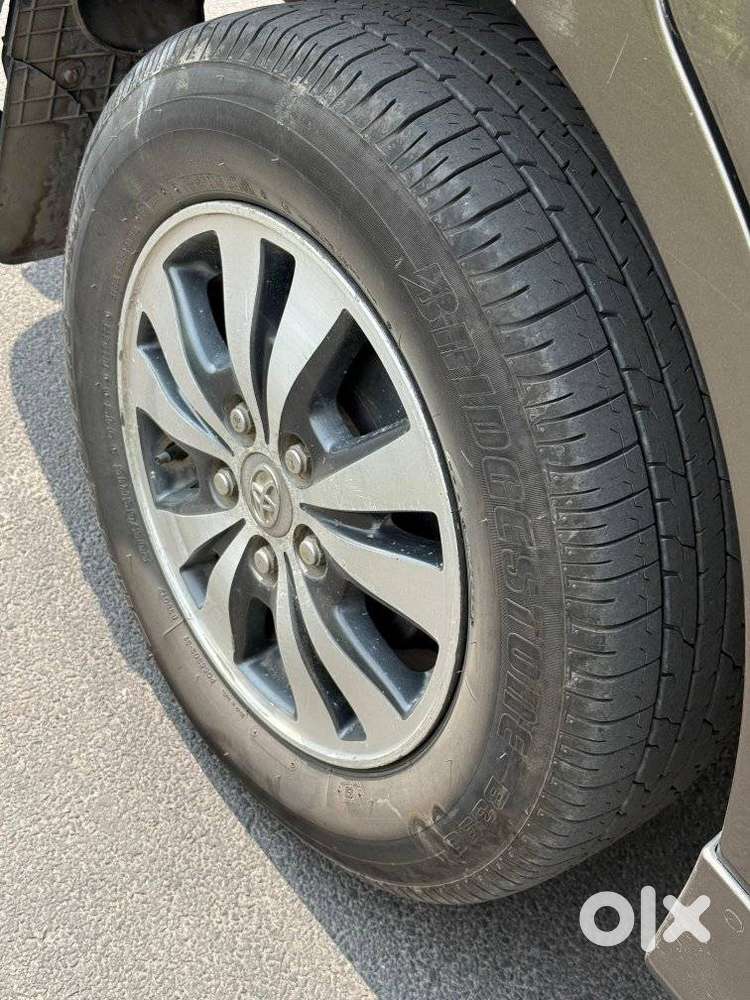 Toyota Innova 2.5 Z Diesel 7 Seater Bs Iv, 2015, Diesel