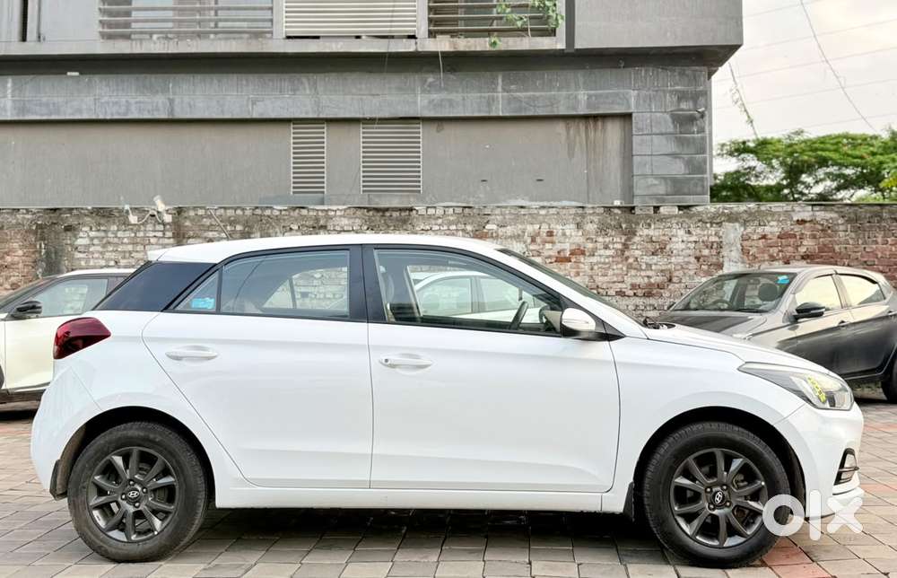 Hyundai Elite I20 Sportz (o) 1.2 Mt, 2019, Petrol