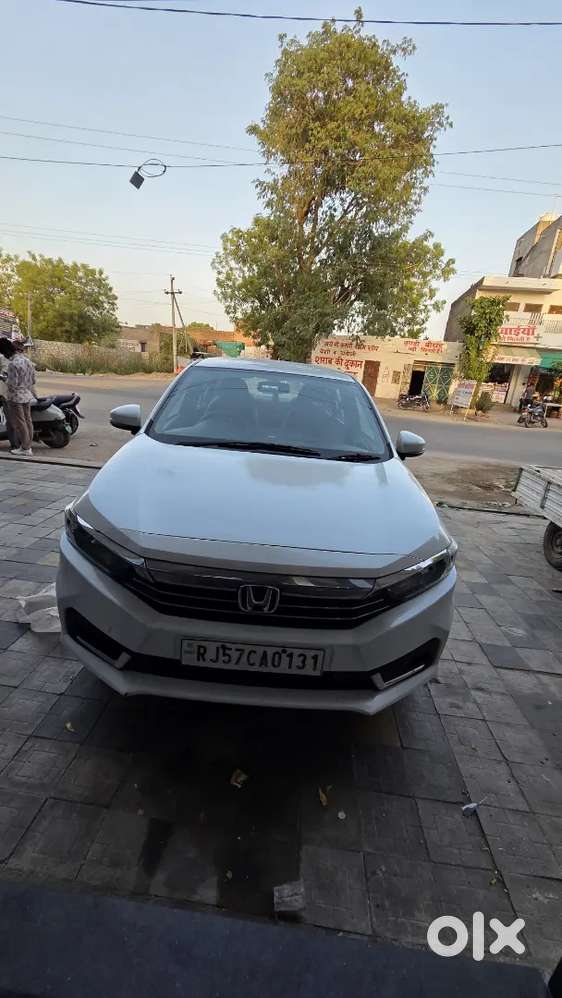 Honda Amaze Single Hand