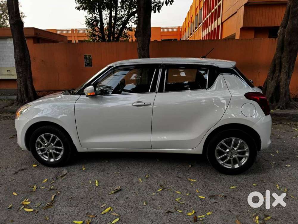 Maruti Suzuki Swift 1.3 Zxi, 2023, Petrol