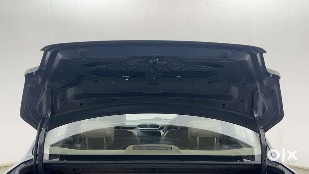 Maruti Suzuki Dzire Zxi Plus Ags, 2022, Petrol