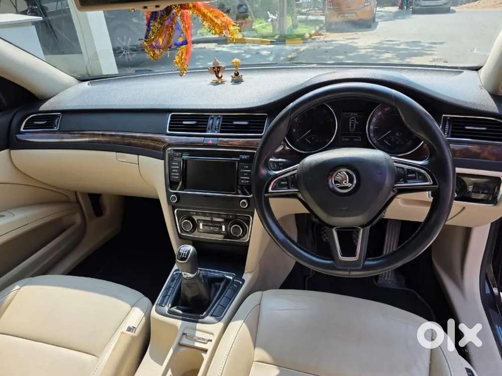 Skoda Superb/ Manual/2015/petrol/well Maintained