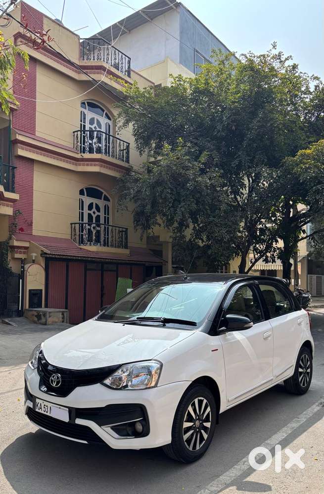 Toyota Etios Liva 1.2 Vx Dual Tone, 2018, Petrol
