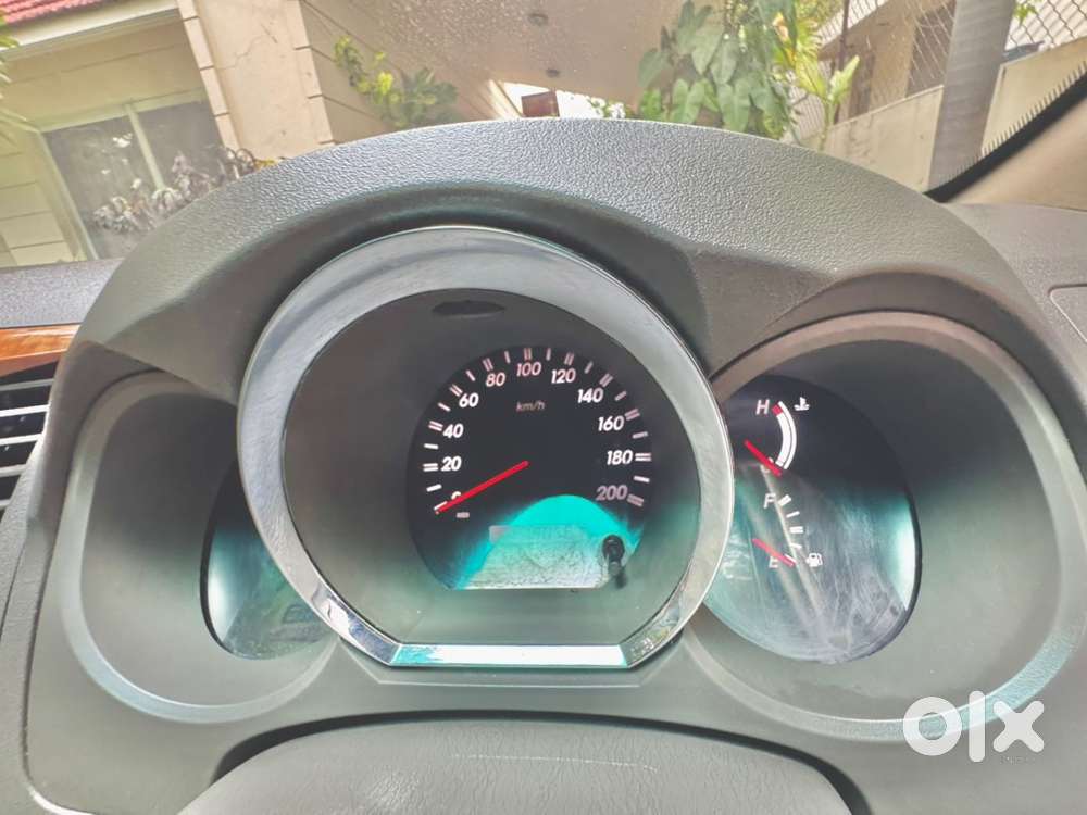 Toyota Fortuner Diesel 2011