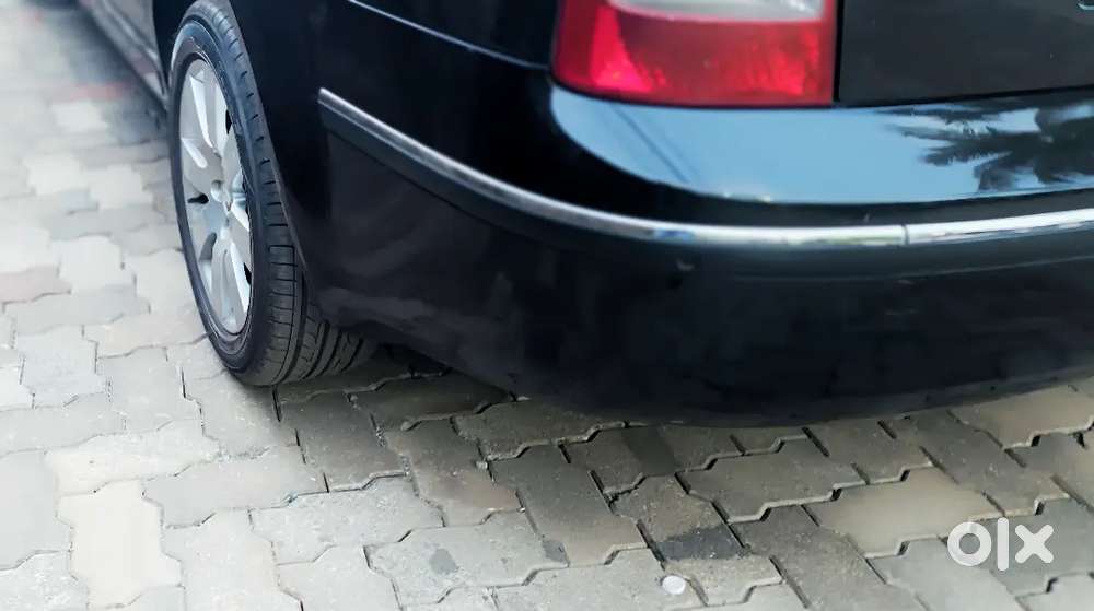 Skoda Superb 2006 Diesel 48000 Km Driven