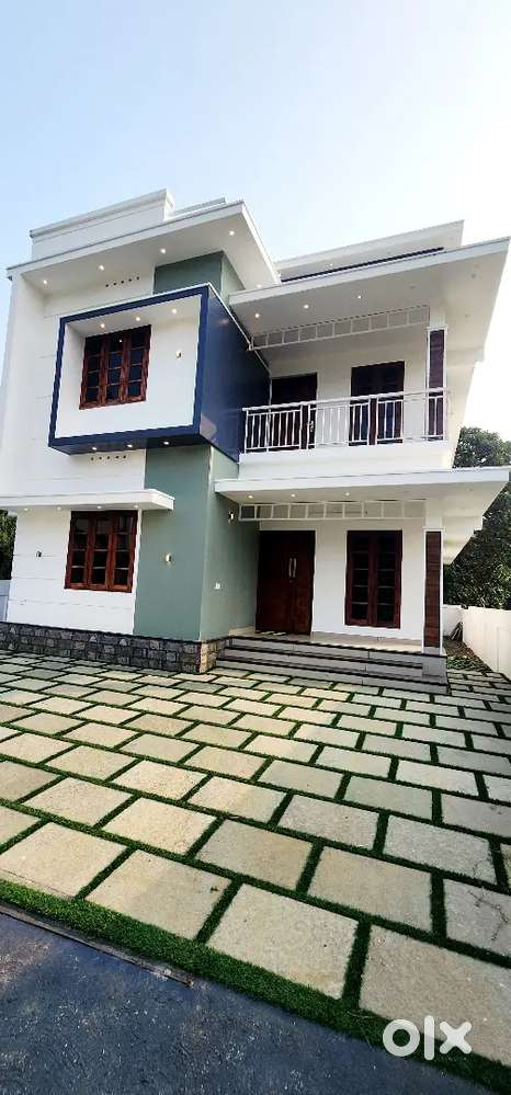 New Posh 3 bhk, Edapally, Varapuzha - For Sale: Houses