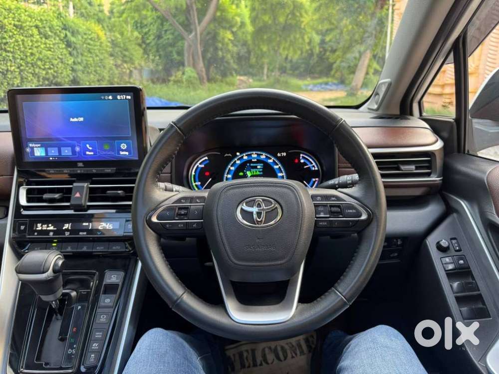 Toyota Innova Hycross Zx(o), 2024, Petrol