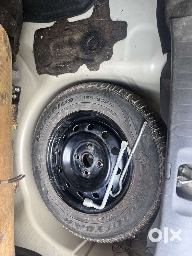 Maruti Suzuki Swift Dzire Vxi Optional, 2012, Petrol