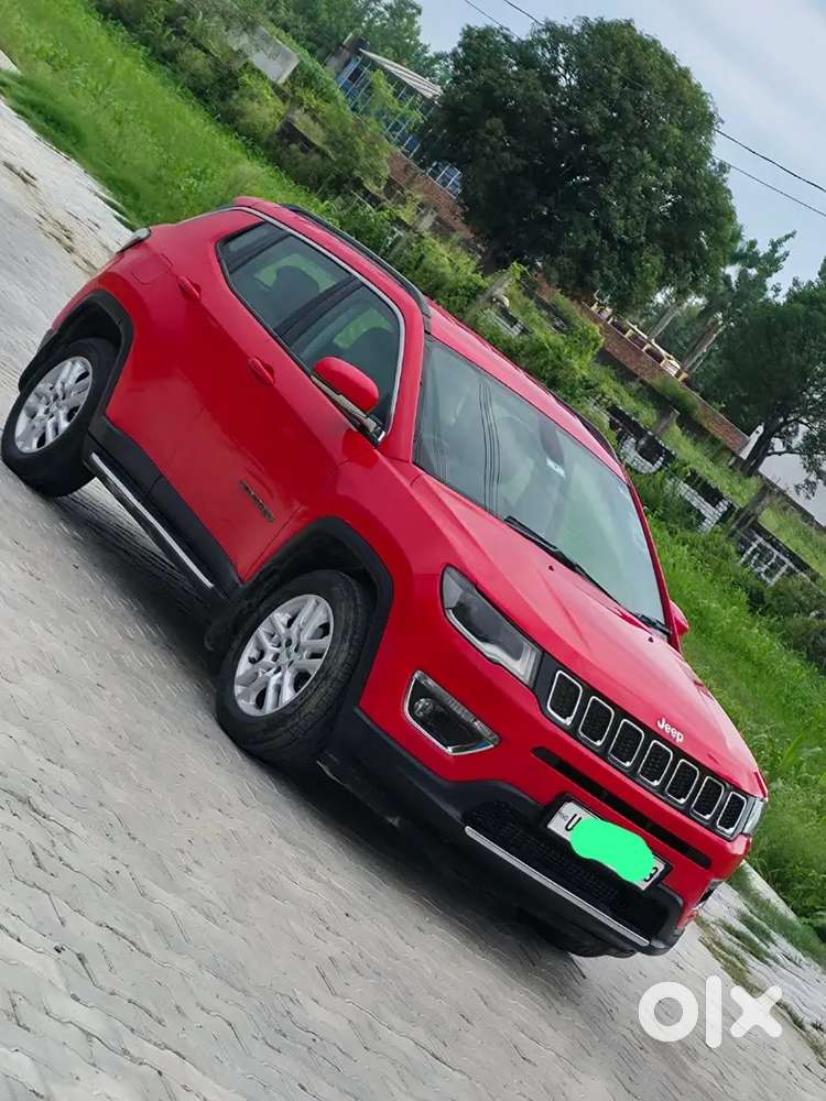 Jeep Compass 
1st Owner 
Insurance 12/02/2027 Tak
Dono Chabi