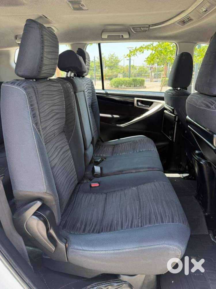 Toyota Innova Crysta 2.4 V 8 Str, 2017, Diesel