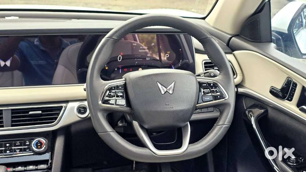 Mahindra Xuv700 Ax7 Awd, 2025, Diesel
