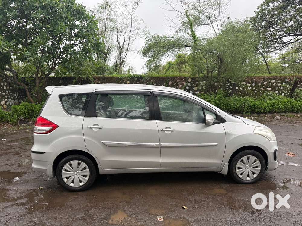 Maruti Ertiga Green Vxi Cng