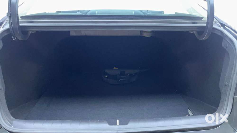 Hyundai Verna 1.5 Sx (o) Turbo Petrol Dct, 2023, Petrol