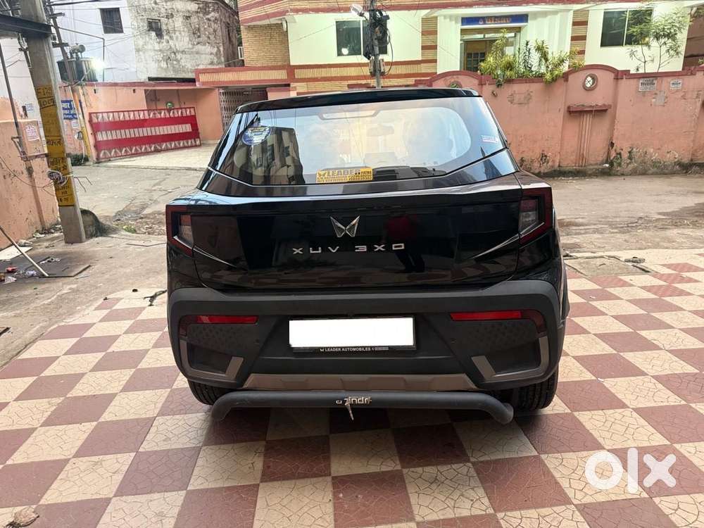 Mahindra Xuv 3xo Mx1 Pm Mt, 2025, Petrol