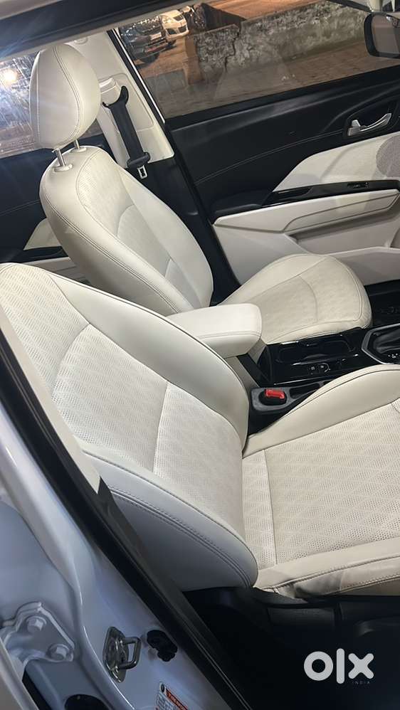 Mahindra Xuv 3xo Petrol 2019
