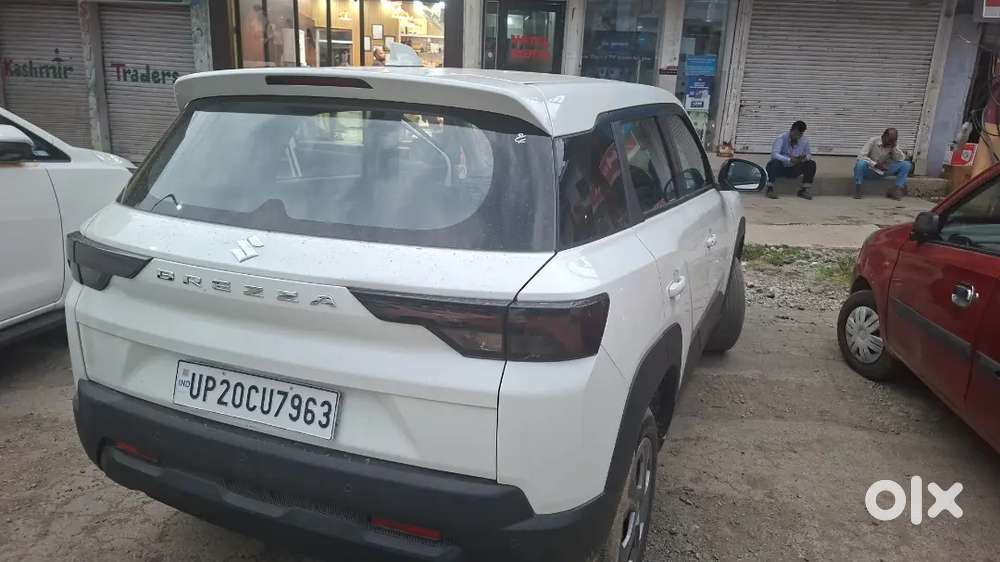 Maruti Brezza Lxi Hybrid 2025