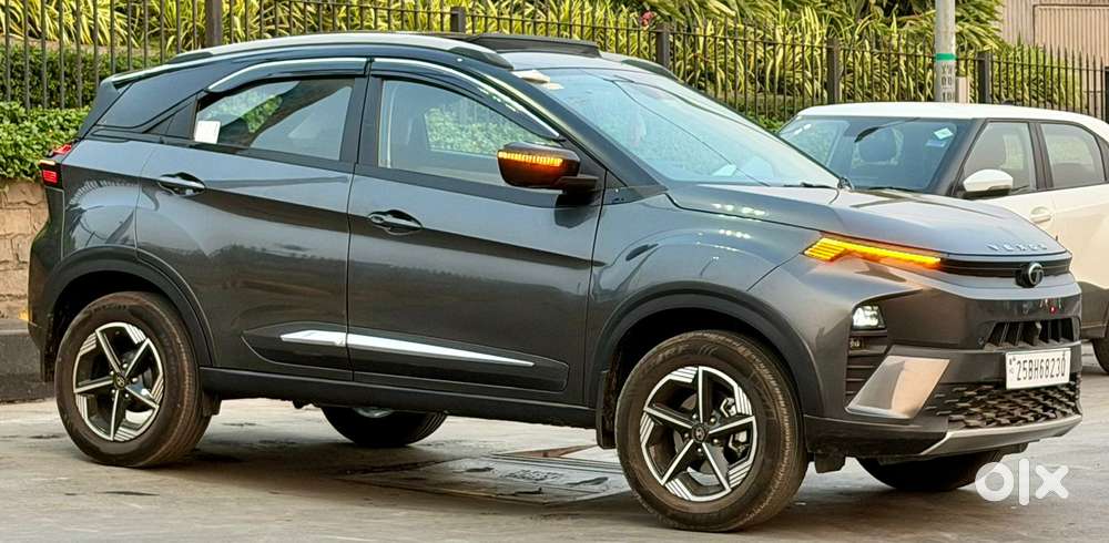 Tata Nexon, 2025, Petrol