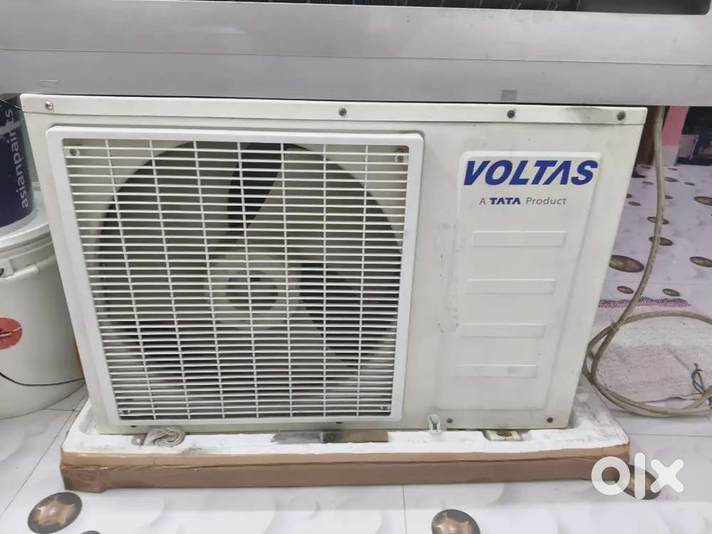 Voltas 1.5 Ton Non inverter Split AC