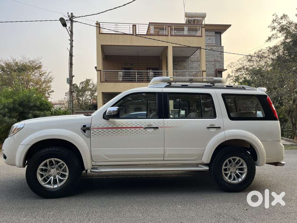 Ford Endeavour 3.2 Titanium At 4x4, 2014, Diesel