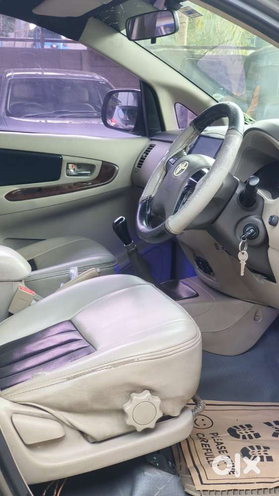 Toyota Innova 2.5 V 7 Str, 2012, Diesel