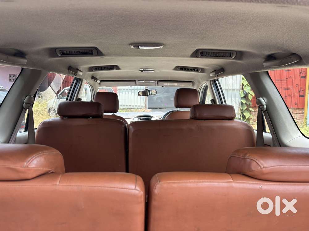 Toyota Innova 2004-2011 2.5 V Diesel 8-seater, 2014, Diesel