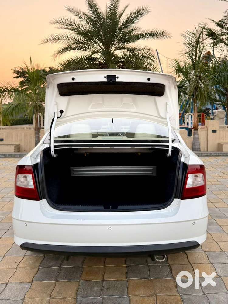 Skoda Rapid 1.0 Style At, 2021, Petrol