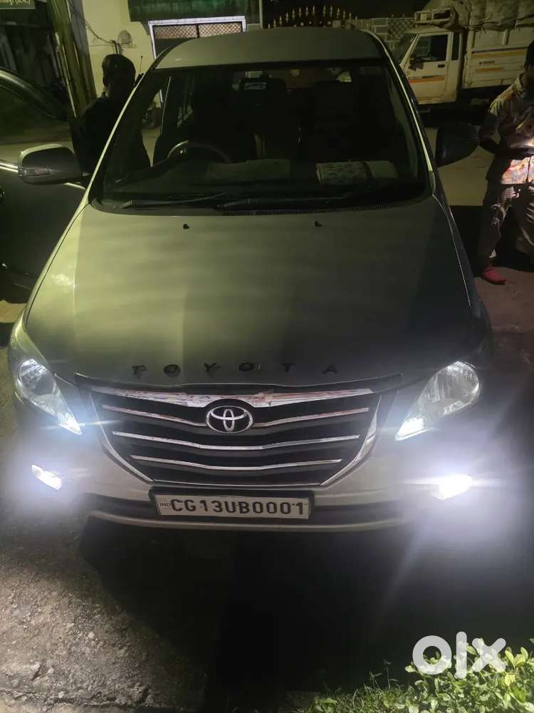 Toyota Innova Diesel 2013 Manual 12 Km