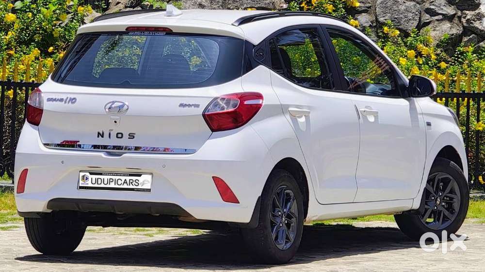 Hyundai Grand I10 Nios Amt Sportz, 2022, Petrol