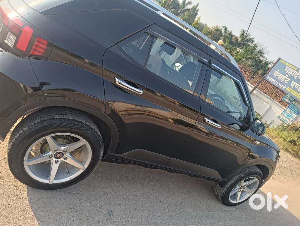 Hyundai Venue 1.2 S (o), 2023, Petrol