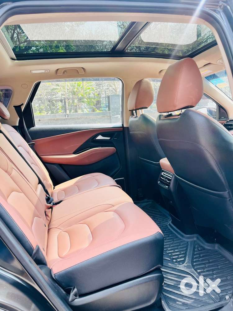 Mg Hector Plus Savvy Pro 1.5 Turbo Petrol Cvt 7 Str Dual Tone, 2023,..