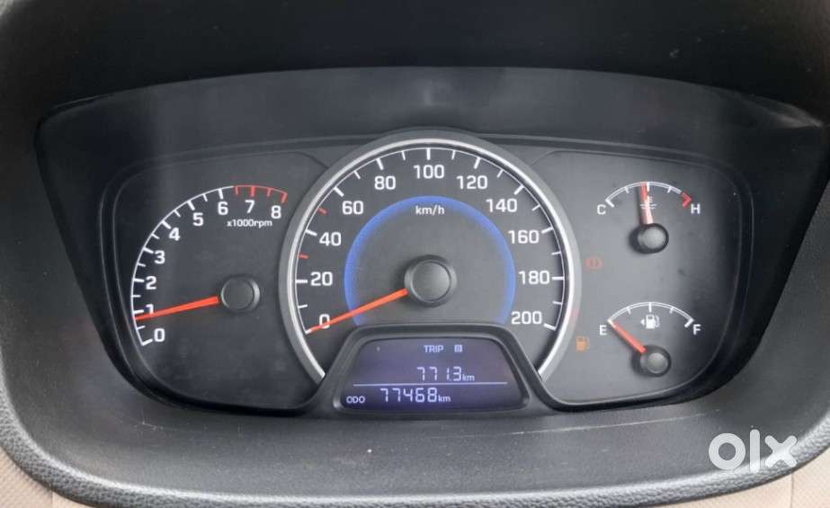 Hyundai Grand I10 Sportz, 2015, Petrol