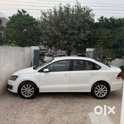 Volkswagen Vento 1.2 Highline Plus At 16 Alloy, 2018, Petrol