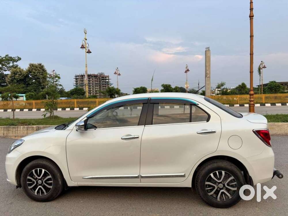 Maruti Suzuki Dzire Vxi Ags, 2022, Petrol