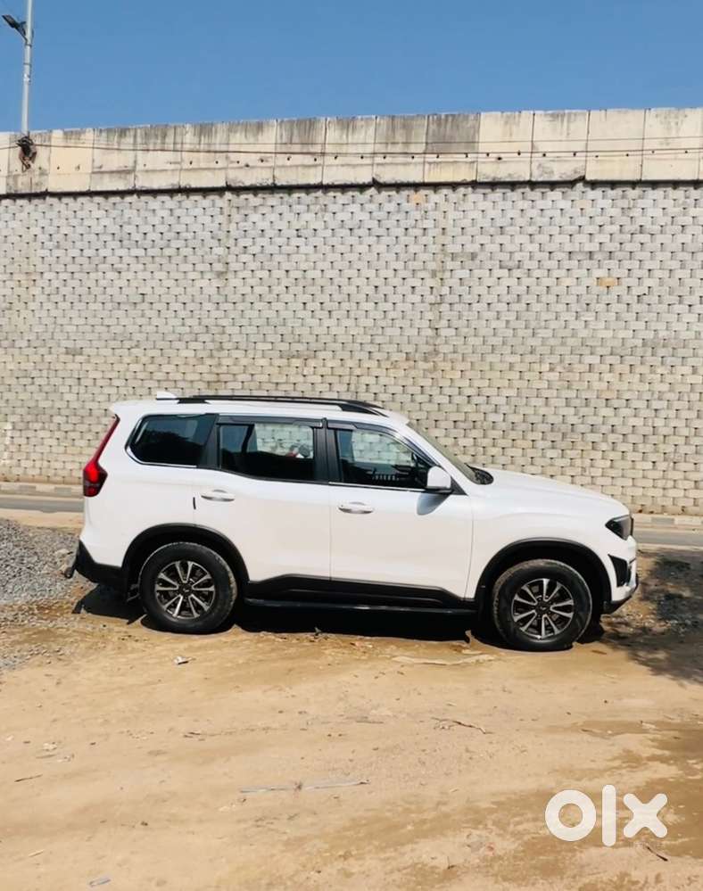 Mahindra Scorpio-n 2023 Diesel Manual