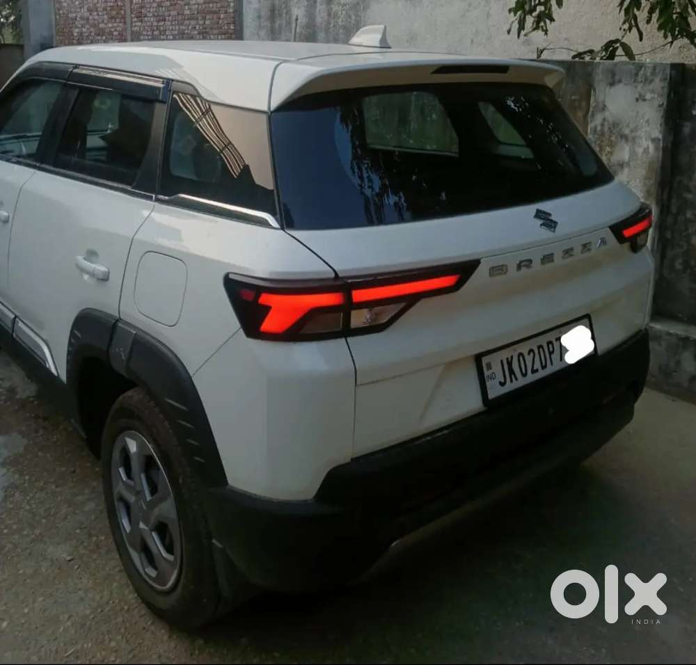 Maruti Suzuki Brezza 2025 Petrol 1500 Km Driven